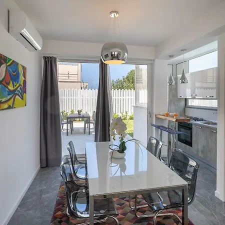 Villa Arricampati & Bringo Car *